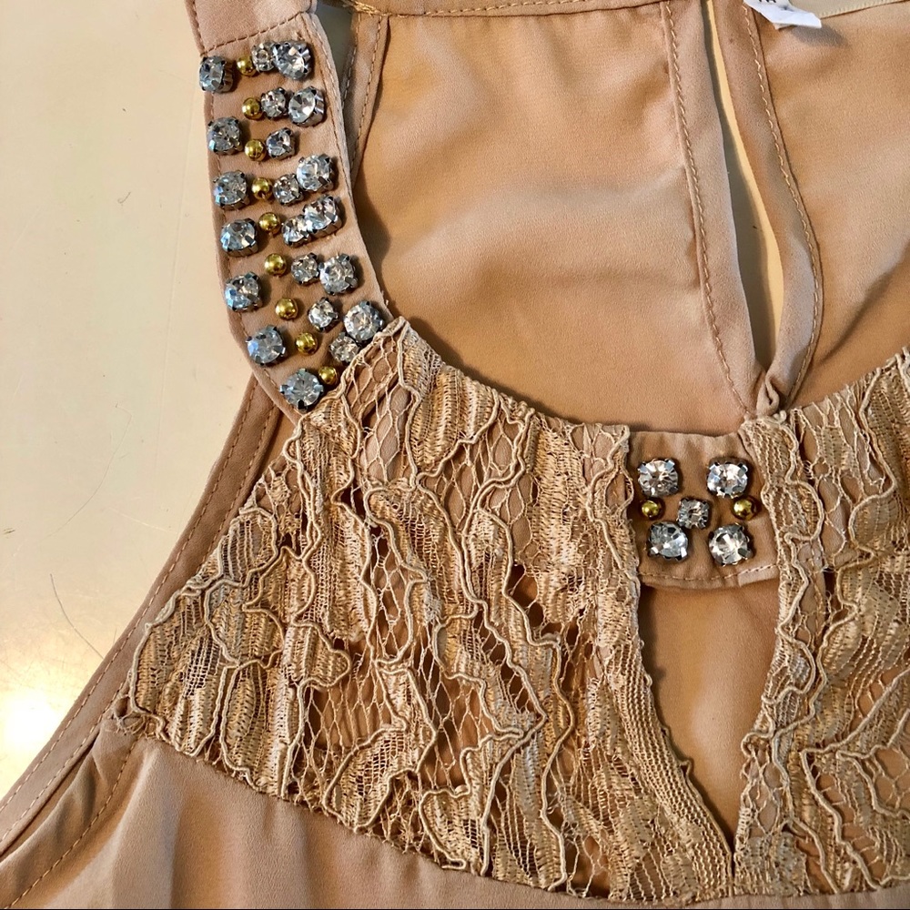 Angela Fashion - Lace and Jewel Embellished Top - Picture 4 of 6
